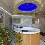 לינה וארוחת בוקר Panorama *