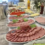 Panorama לינה וארוחת בוקר *