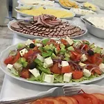 לינה וארוחת בוקר Panorama קרפאז'